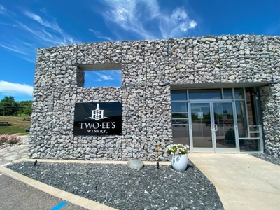 Two EE's Winery Photo
